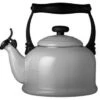 Le Creuset Tradition Fluitketel 2,1 Liter Staal Mist Grey -Keukenseries Winkel 92000800541000