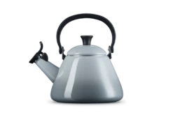 Le Creuset Kone Fluitketel 1,6 Liter Staal Mist Grey 8 Le Creuset Kone Fluitketel 1,6 Liter Staal Mist Grey -Keukenseries Winkel lc 20201215 zs ps fs 40101025410000 003
