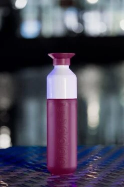 Dopper Waterfles 450 Ml Kunststof Funky Fuchsia -Keukenseries Winkel mood photography for pdp 800x1200 0000 3766 20210204 funky fuchsia 002